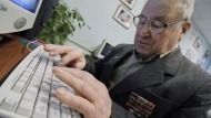 Волжские пенсионеры хотят больше работать с компьютером