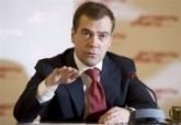 Почти половина россиян полностью доверяют Медведеву и как человеку, и как политику