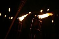 В Волгограде состоялся митинг с факелами в память о погроме в Москве