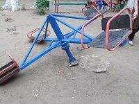 Детские площадки Волгограда опасны для малышей