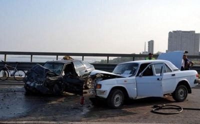 В Волгограде в аварии на танцующем мосту погибли двое