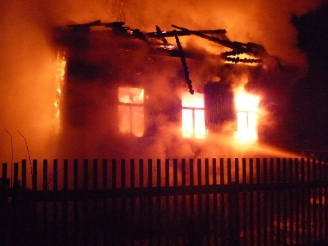 В Алексеевском районе в огне заживо сгорели двое