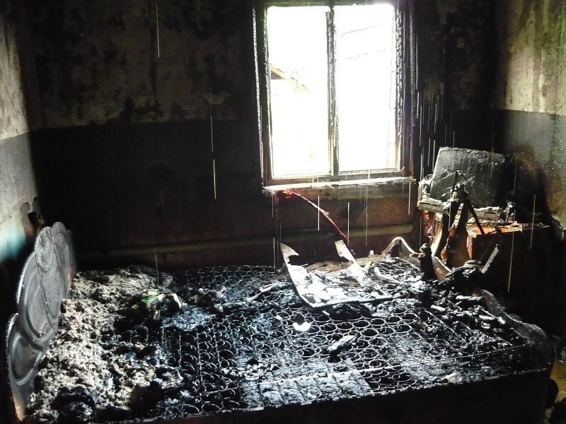 Под Волгоградом в охваченной огнем квартире задохнулась пожилая женщина