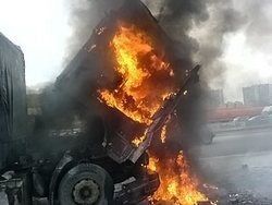В Волгограде при пожаре сгорело 7 автомобилей