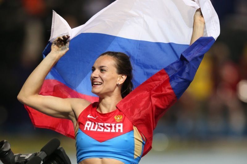 Елена Исинбаева не уйдет из большого спорта