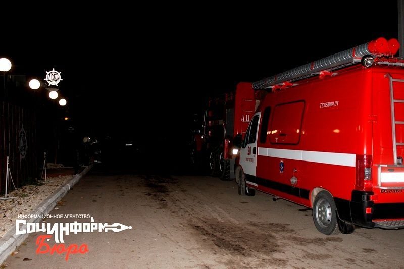 Пожарные Волгограда ликвидируют возгорание в ресторане «Миля»
