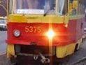 На юге Волгограда Hyundai врезался в трамвай: пострадала женщина-водитель