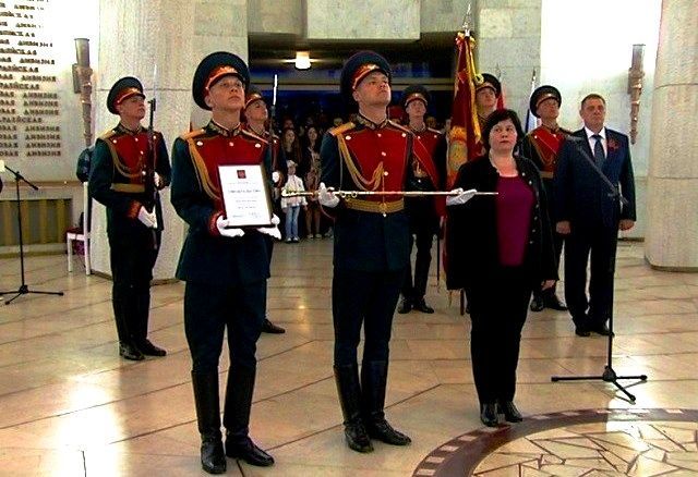 В музей-панораму «Сталинградская битва» передали легендарный Меч Победы