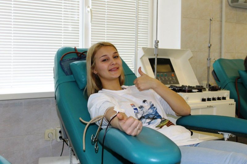 Ежегодно в Волгоградской области сдают 23 тысячи литров донорской крови