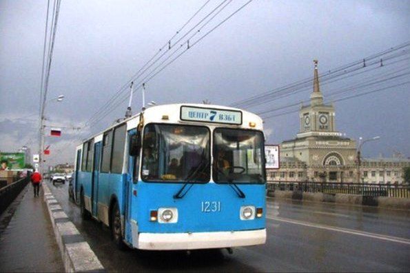Комсомольский путепровод в Волгограде закрывают для пешеходов