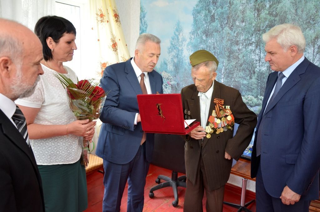 Волгоградским ветеранам. Ветераны ВОВ Новоаннинский Волгоградской. Ветераны Великой Отечественной войны Новоаннинский район. Клетский район Волгоградской области ветераны войны. Ветеран войны в Волгоградской области в Новоаннинском районе.