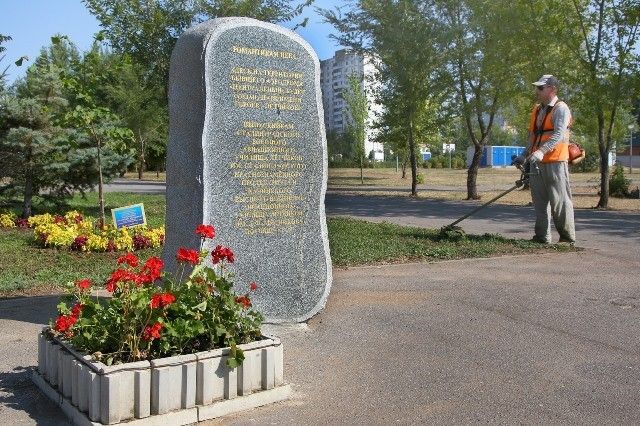 В Волгограде продолжаются работы по благоустройству Парка героев-летчиков