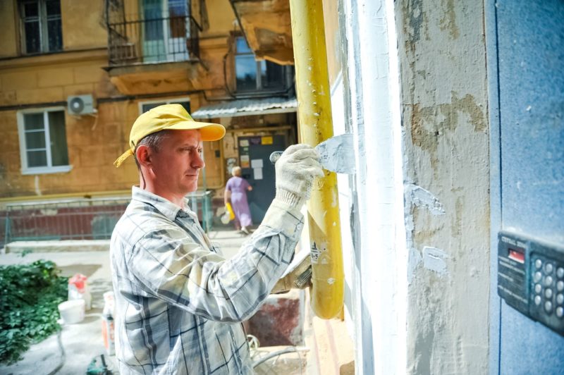 В Волгоградской области подрядные организации приступают к капитальному ремонту многоквартирных домов