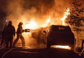 В Волгоградской области за ночь пироманы сожгли два автомобиля