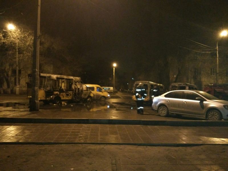 В Волгограде ночью горели маршрутки