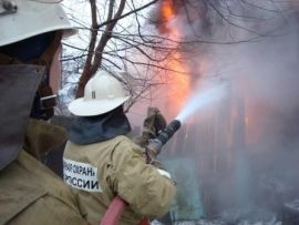 В гараже на юге Волгограда заживо сгорел 40-летний мужчина