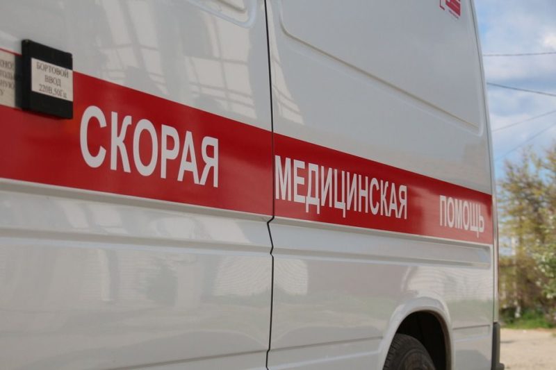 Под Волгоградом столкнулись КАМАЗ и пассажирский автобус: есть пострадавшие