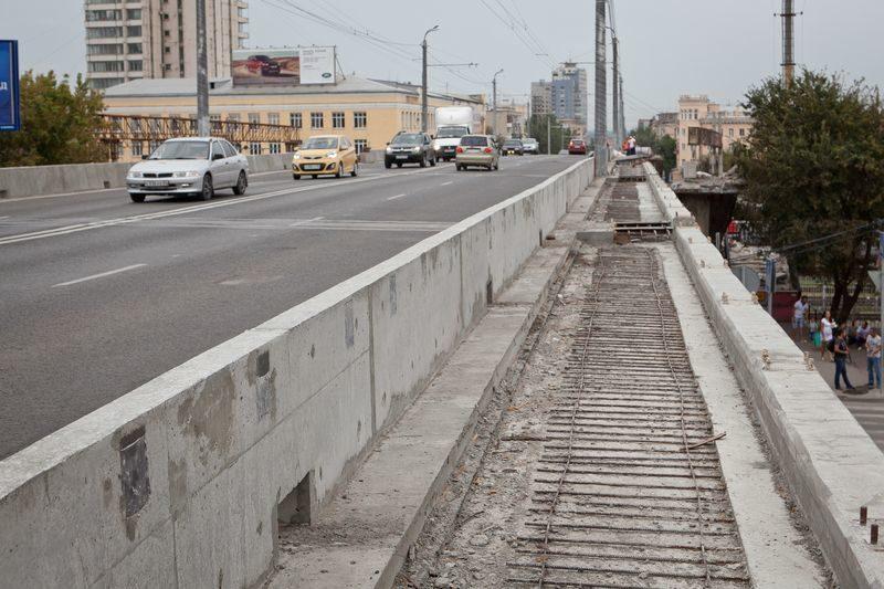 На Комсомольском мосту запущено четырехполосное движение