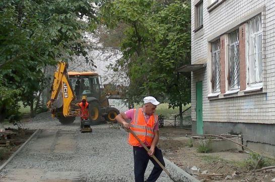 Волгоградские власти обещают отремонтировать дороги у 90 школ