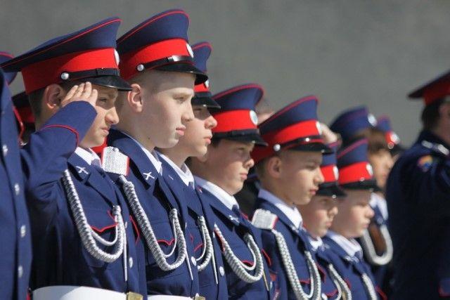 В Волгограде 1000 школьников примут в кадеты