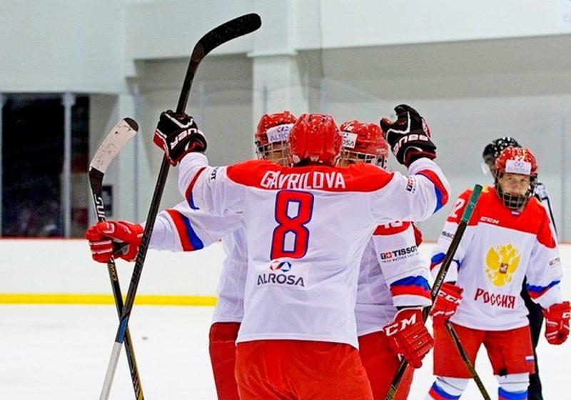 Женская сборная России проводит серию выставочных матчей