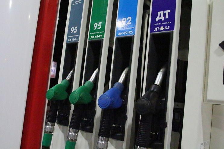 В Волгограде самое дешевое топливо в ЮФО