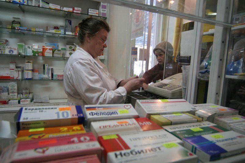 Все лекарства в России начнут носить специальный код