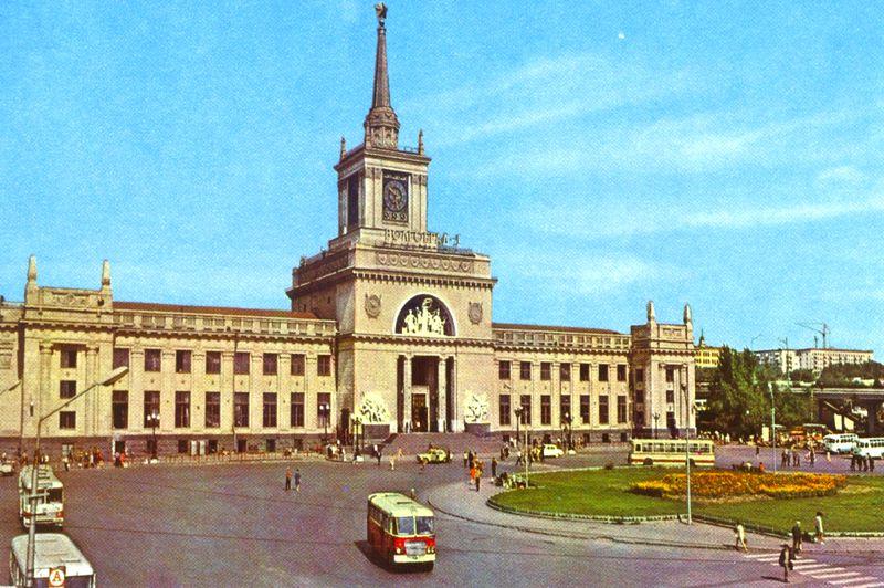 В Волгограде реконструируют железнодорожный вокзал