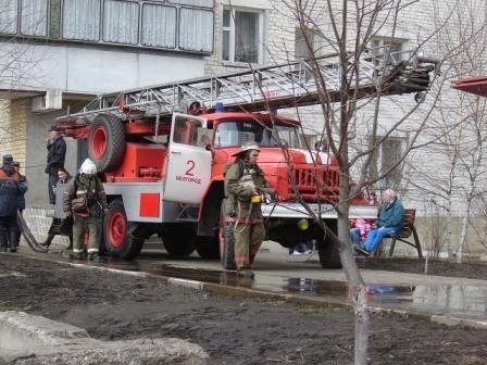 Пожар в общежитии выгнал жильцов на мороз