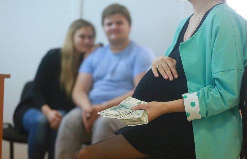 В России могут запретить суррогатное материнство