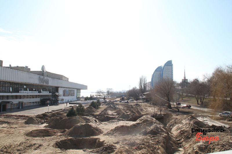 В Волгограде началось обновление Центральной набережной