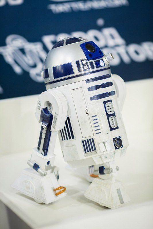 Волгоградцы смогут поиграть с робо-девушками KIKI и поболтать с R2-D2 из “Звездных войн”