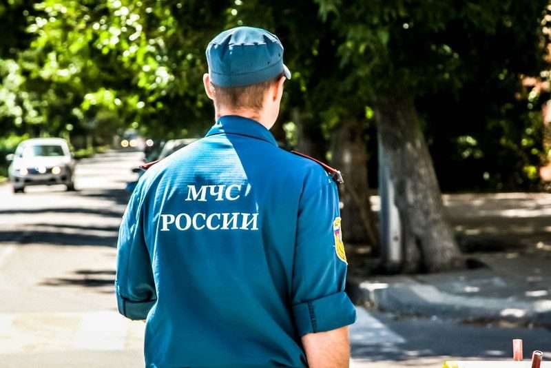 Сотрудники МЧС спасли пенсионерку после звонка из Москвы