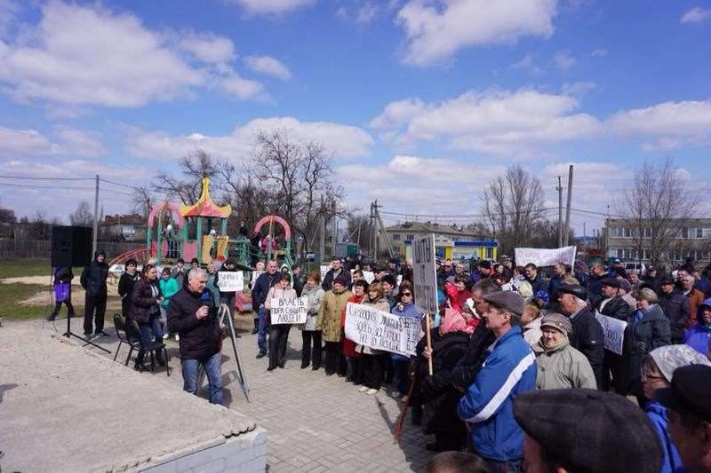 Потемкинская деревня имени Мундиаля: жители Гумрака вышли на митинг