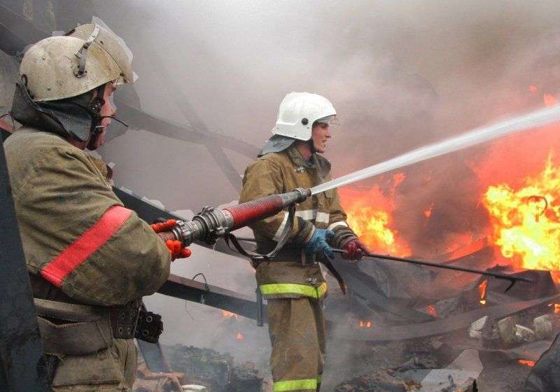 Короткое замыкание стало причиной тройного пожара под Волгоградом