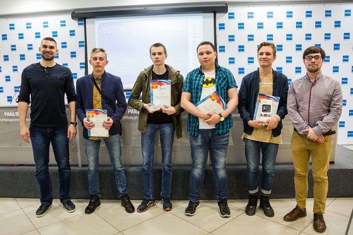 В Волгограде наградили авторов лучшего оформления транспортной карты “Волна”