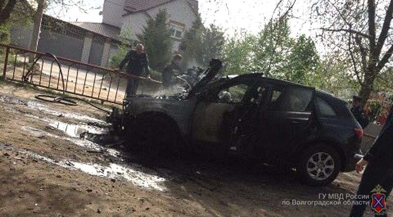 В Волгограде полиция задержала подозреваемых в поджоге Ауди Q5