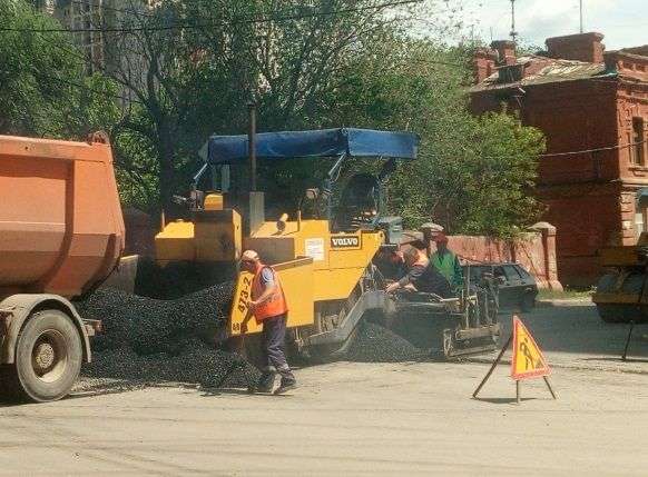 В Волгограде дорожный ремонт на улице Кубанской продолжается