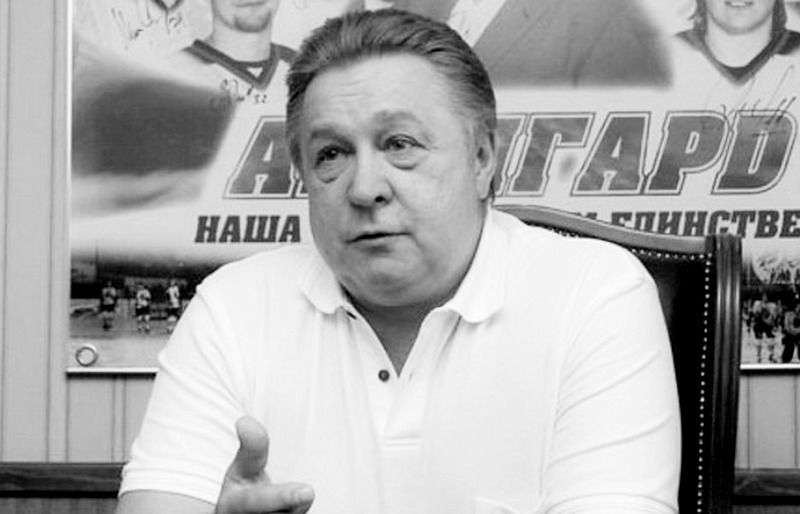 Ушел из жизни хоккейный арбитр Анатолий Бардин