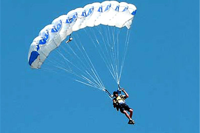 Под Волгоградом прыжки с парашютом едва не привели к трагедии