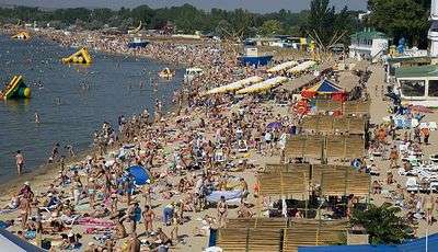Туристы жалуются на грязные пляжи российских курортов