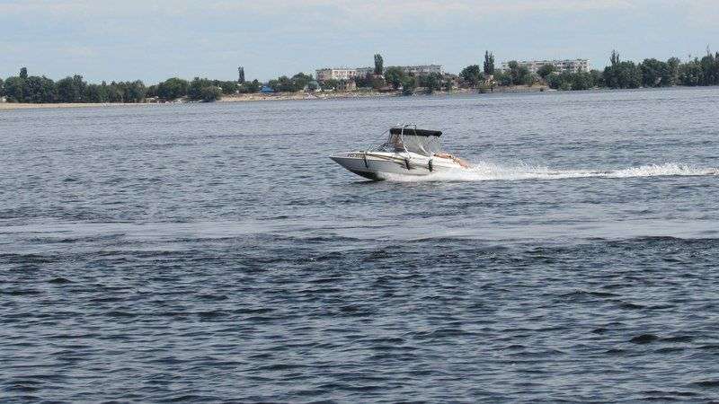 Житель Волгограда ответит за перевозку людей на лодке с нарушениями