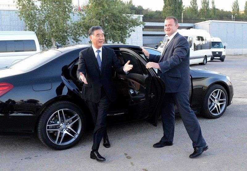 Дмитрий Рогозин показал встречу китайского чиновника в Волгограде