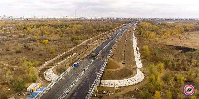 Строительство моста через Ахтубу показали с высоты птичьего полета 