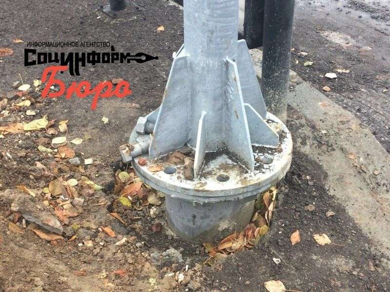 В Волгограде дорожные знаки устанавливают вне сроков и норм безопасности