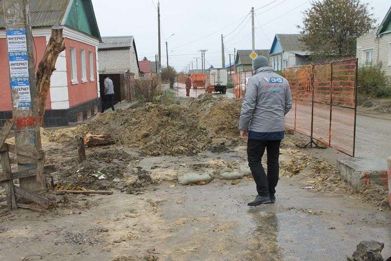 Коммунальщики превратили дороги Волгограда в траншеи
