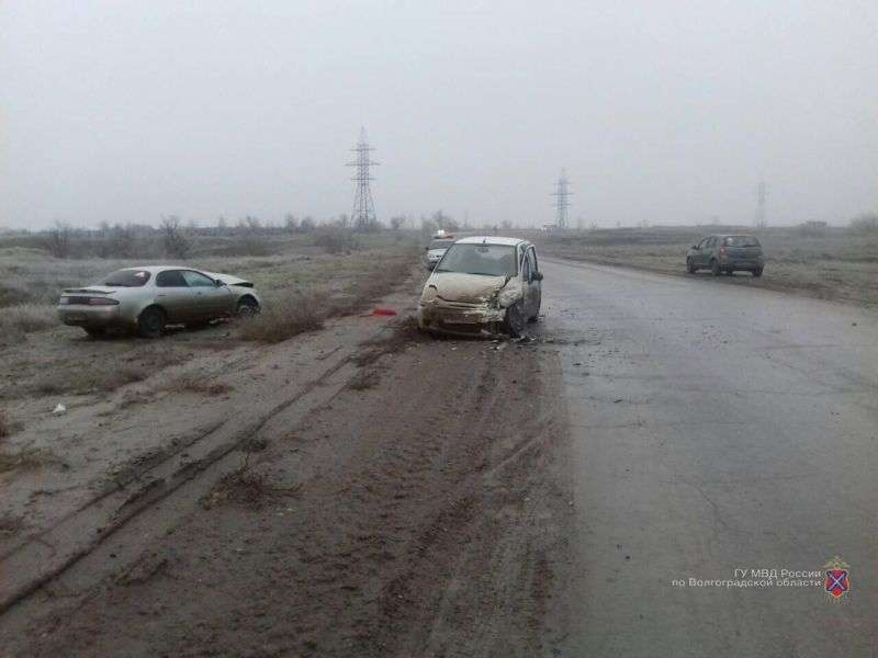 Волгоградские водители не справляются с мокрой дорогой