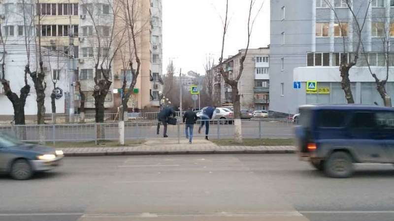 Волгоградские пешеходы не могут привыкнуть к нововведениям