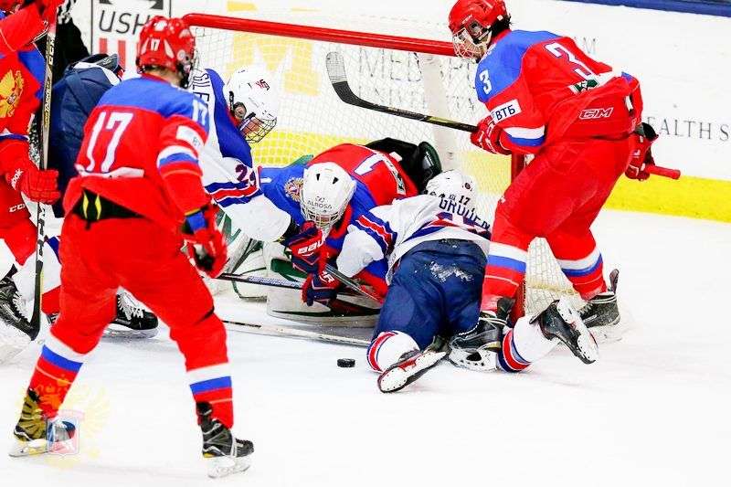 Россия U-18 уступила США. Видео