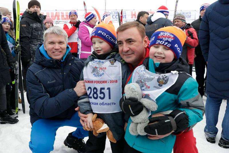«Лыжня России» стала массовым семейным праздником